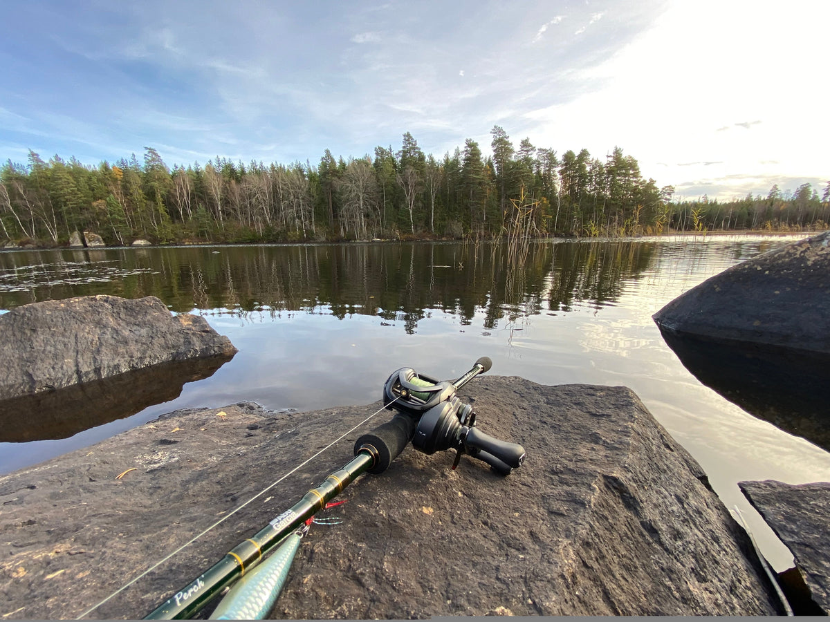 Angelsee mit Baitcaster